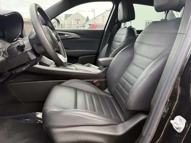 Used 2024 Alfa Romeo Tonale Ti image 14