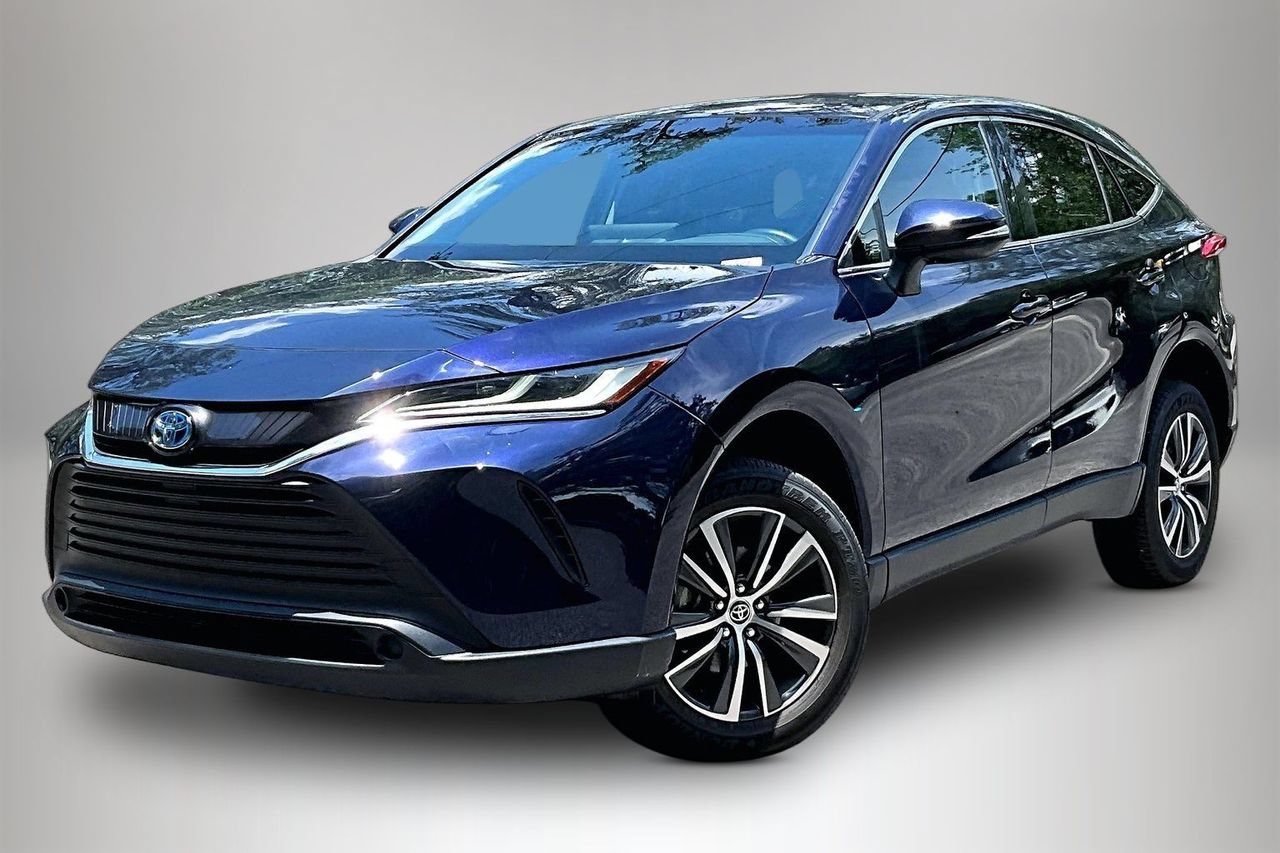 Used 2024 Toyota Venza LE AWD/4WD image 1