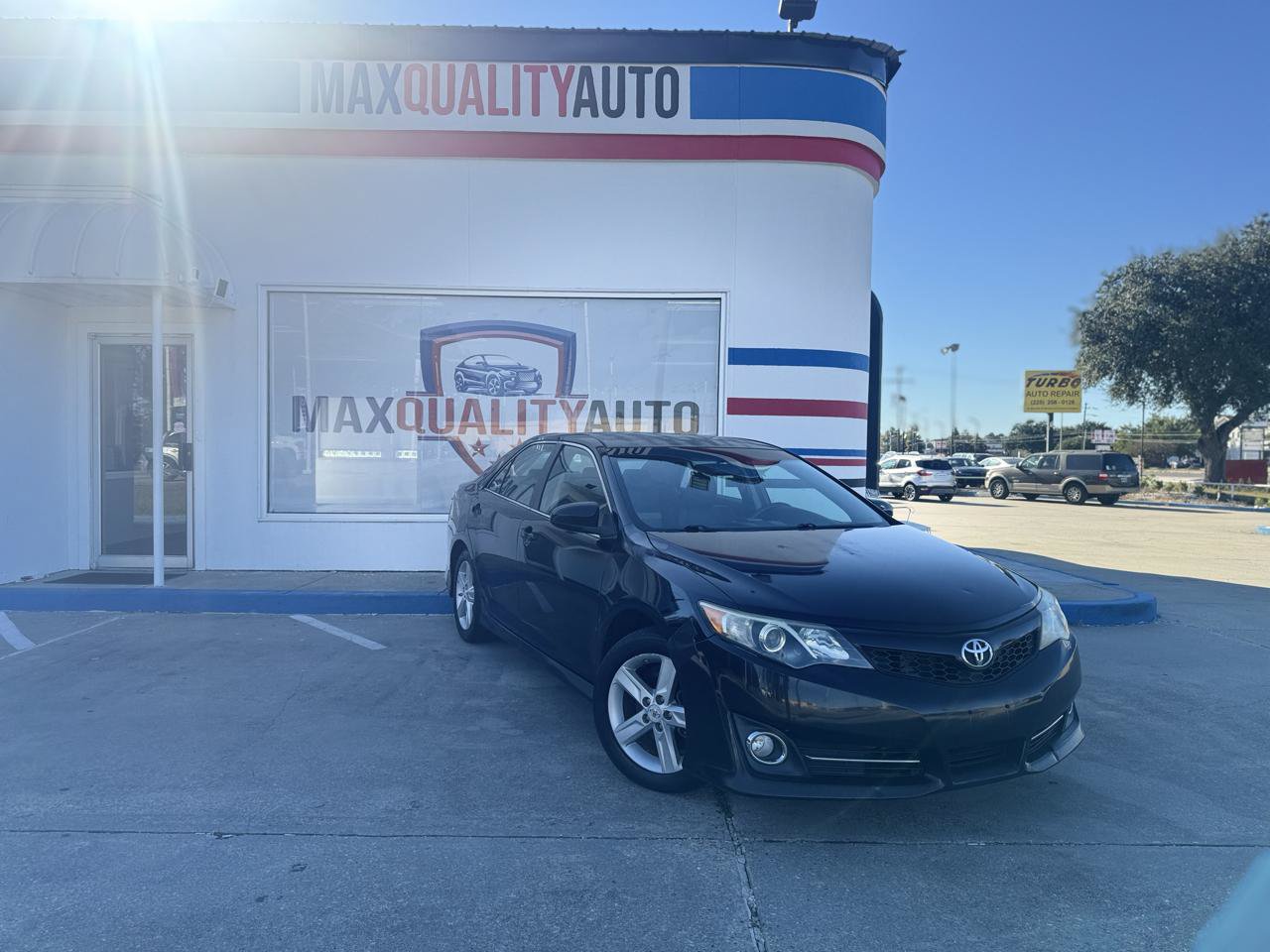 Used 2012 Toyota Camry SE FWD image 14