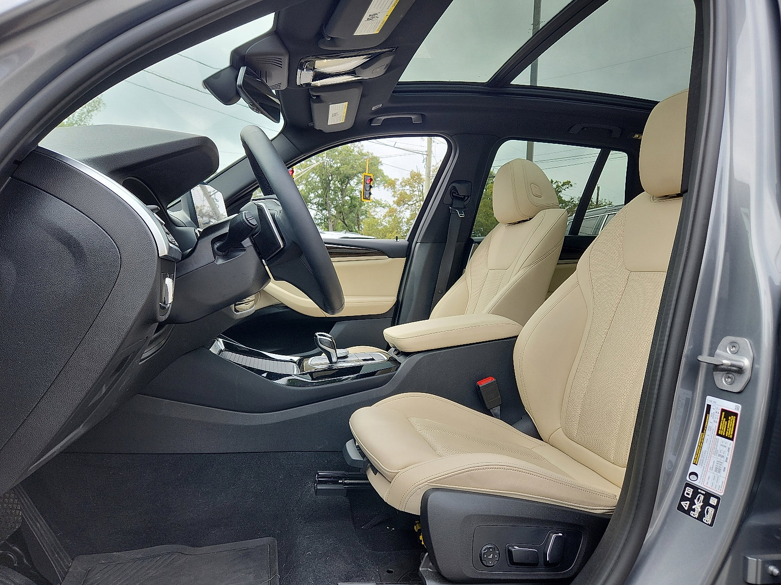 Used 2024 BMW X3 xDrive30i w/ Premium Package image 13