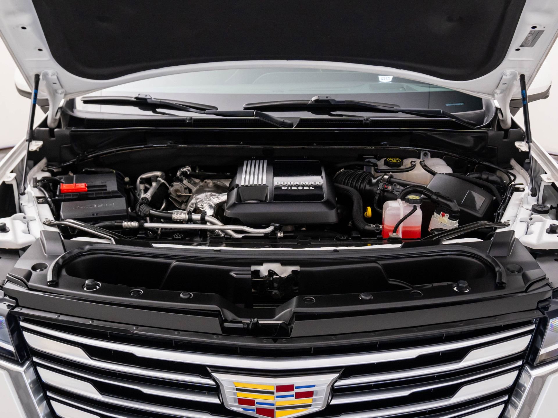 Certified 2024 Cadillac Escalade ESV Premium Luxury Platinum w/ Heavy-Duty Trailer Package image 35