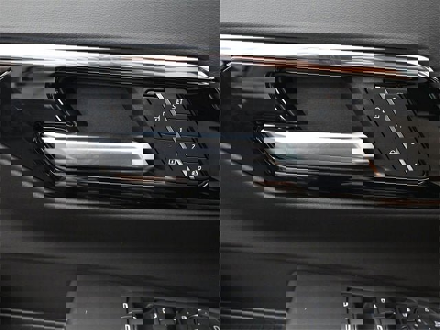 New 2026 Chevrolet Suburban Premier image 26