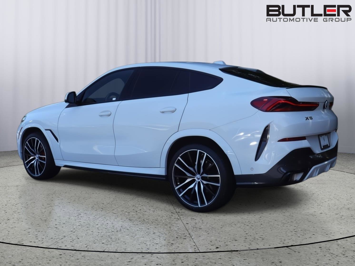Used 2024 BMW X6 xDrive40i w/ Premium Package AWD/4WD image 4