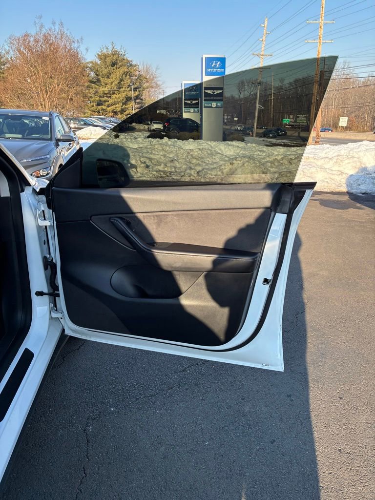 Used 2021 Tesla Model Y Long Range image 46