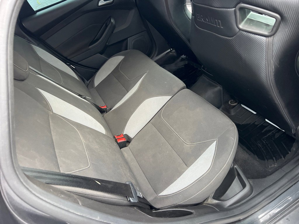 Used 2018 Ford Focus ST FWD image 16