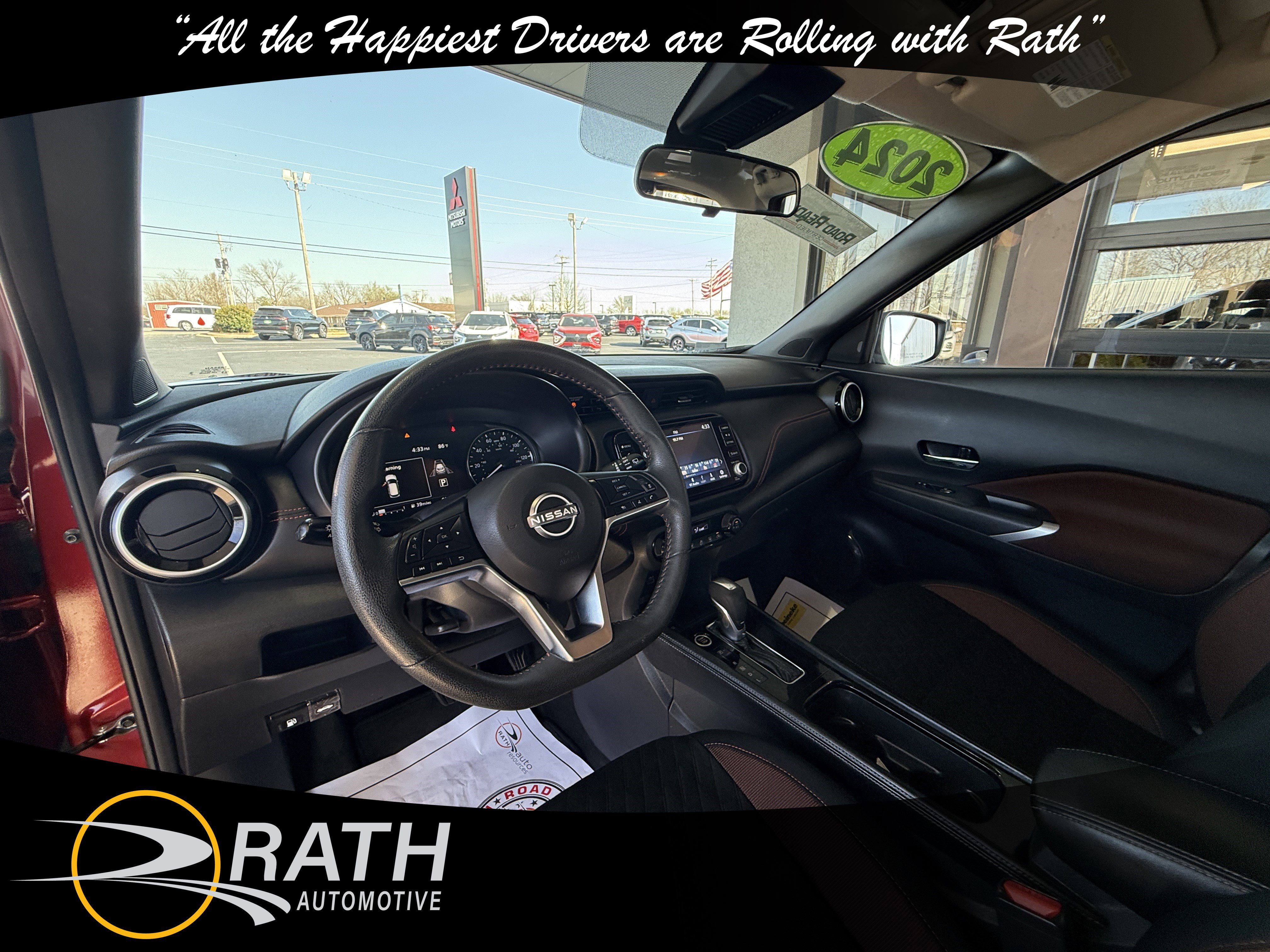 Used 2024 Nissan Kicks SR image 14