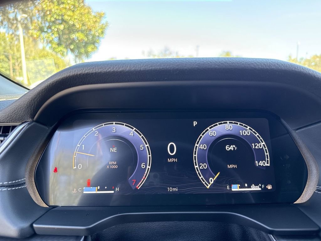 New 2025 Jeep Grand Cherokee Altitude image 17