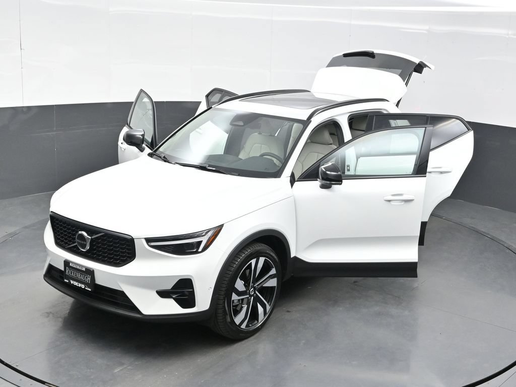New 2026 Volvo XC40 B5 Ultra w/ Protection Package Premier AWD/4WD image 41