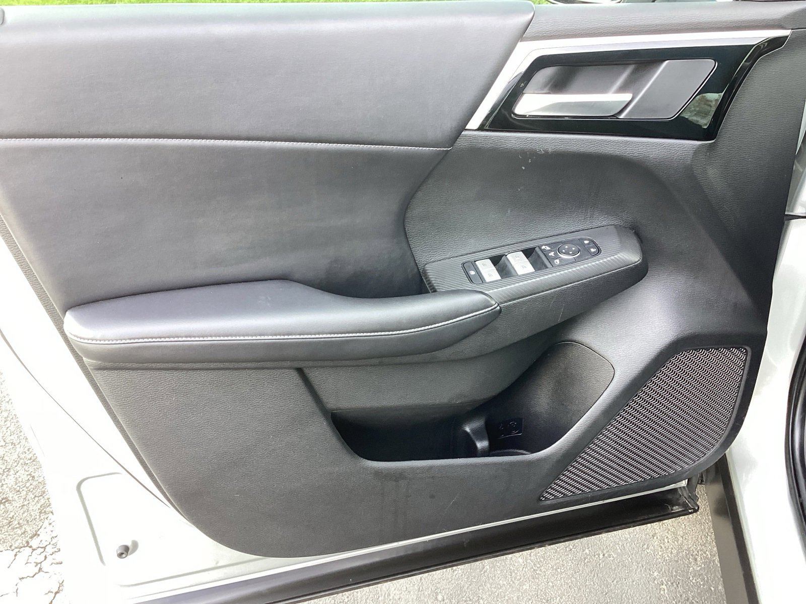 Used 2023 Mitsubishi Outlander SE image 26