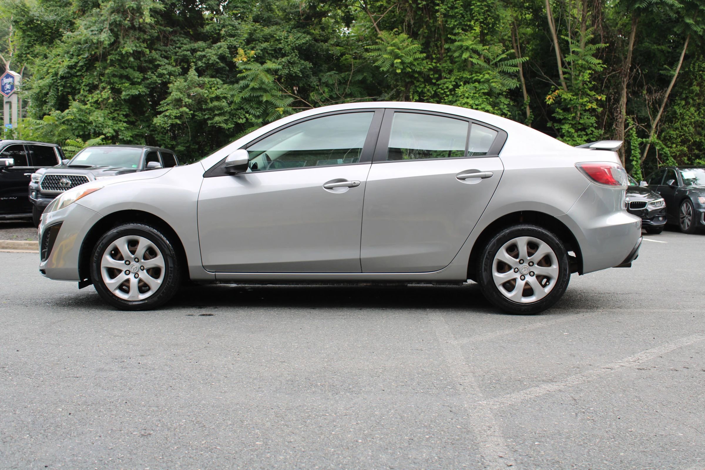 Used 2010 MAZDA MAZDA3 i Sport image 4