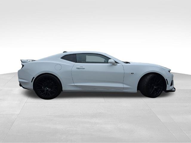 Used 2020 Chevrolet Camaro SS RWD image 9