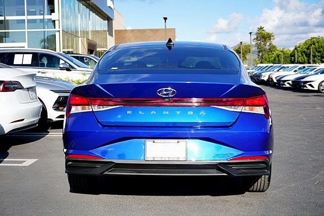 Used 2021 Hyundai Elantra SEL image 9