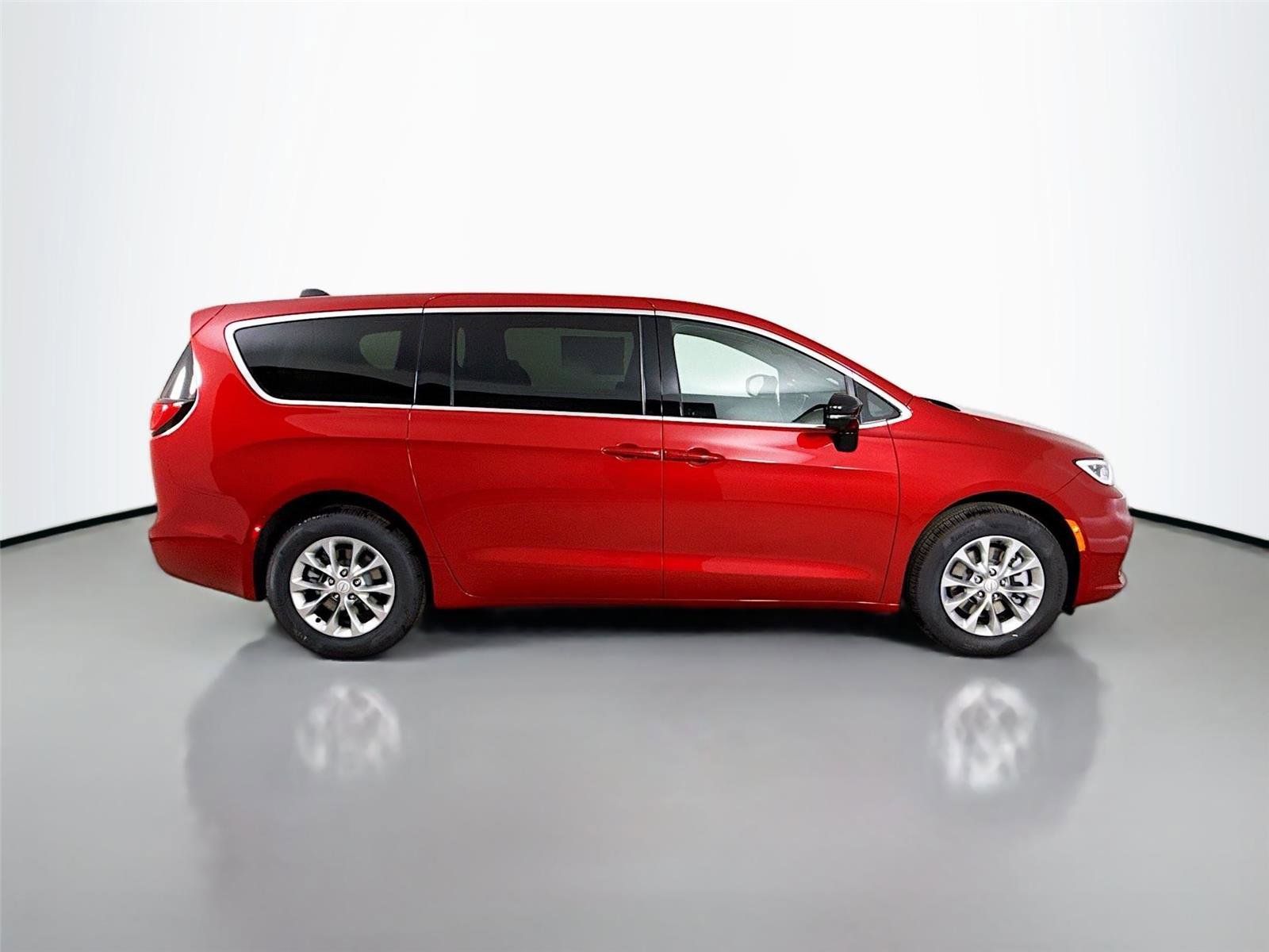 New 2026 Chrysler Pacifica Select image 8