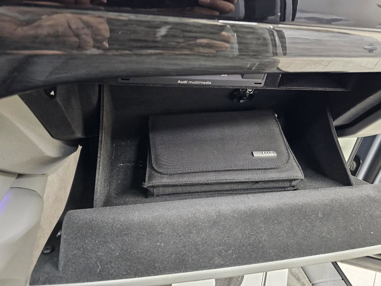 Used 2017 Audi Q7 3.0T Prestige image 38