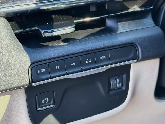 Used 2023 Cadillac Escalade ESV Premium Luxury AWD/4WD image 10