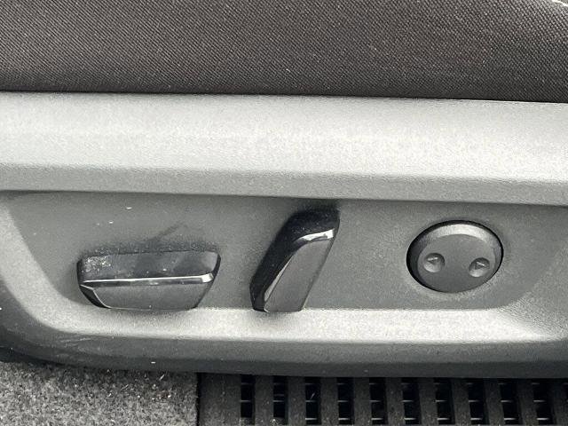 Certified 2023 Nissan Rogue SV image 17