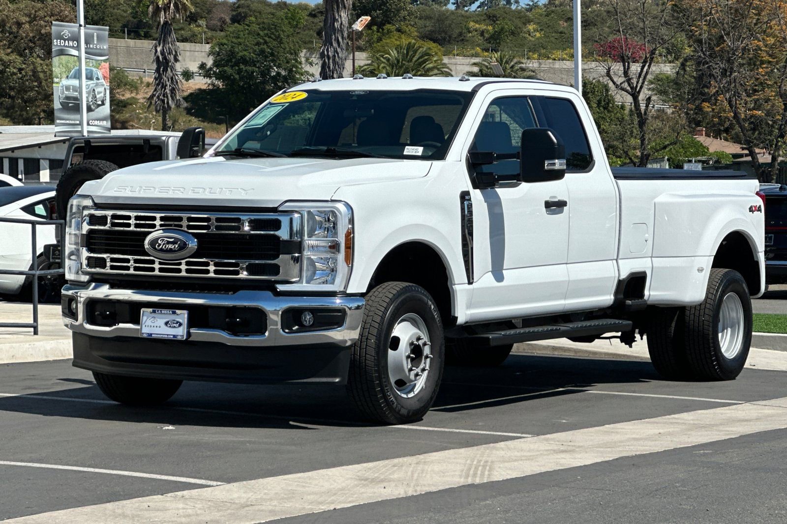 Certified 2024 Ford F350 XLT image 7