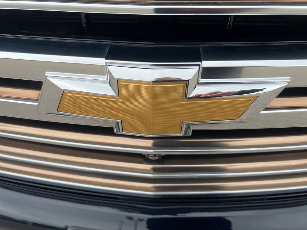 Used 2021 Chevrolet Suburban High Country AWD/4WD image 31