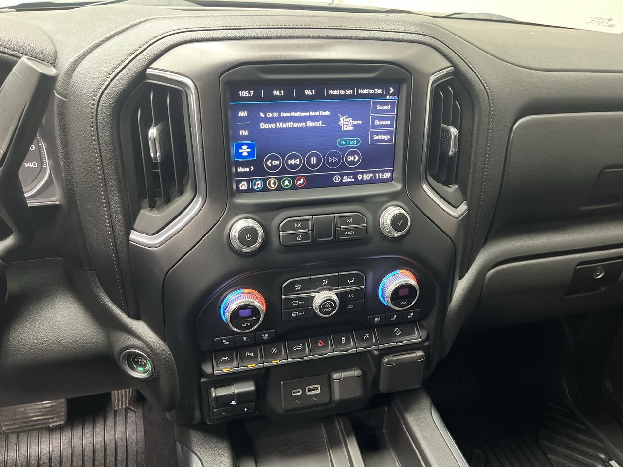 Used 2020 GMC Sierra 1500 AT4 w/ AT4 Premium Package AWD/4WD image 18