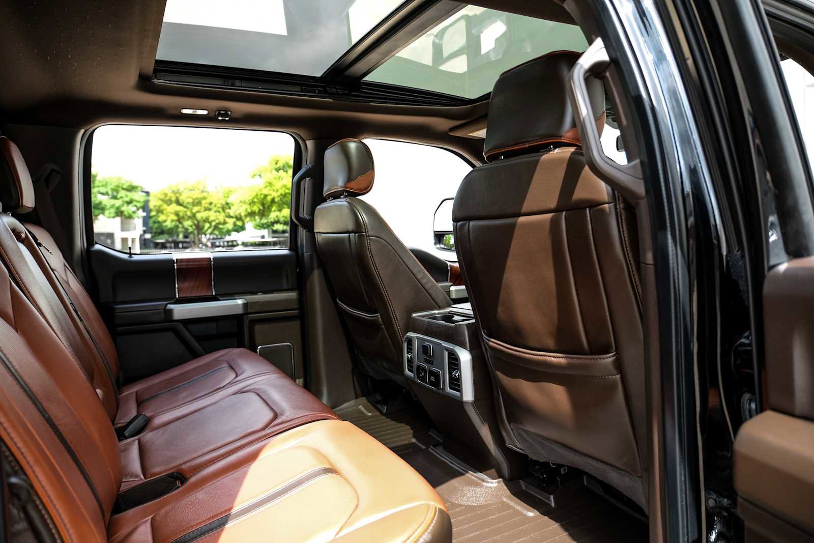 Used 2022 Ford F250 King Ranch w/ King Ranch Ultimate Package image 37