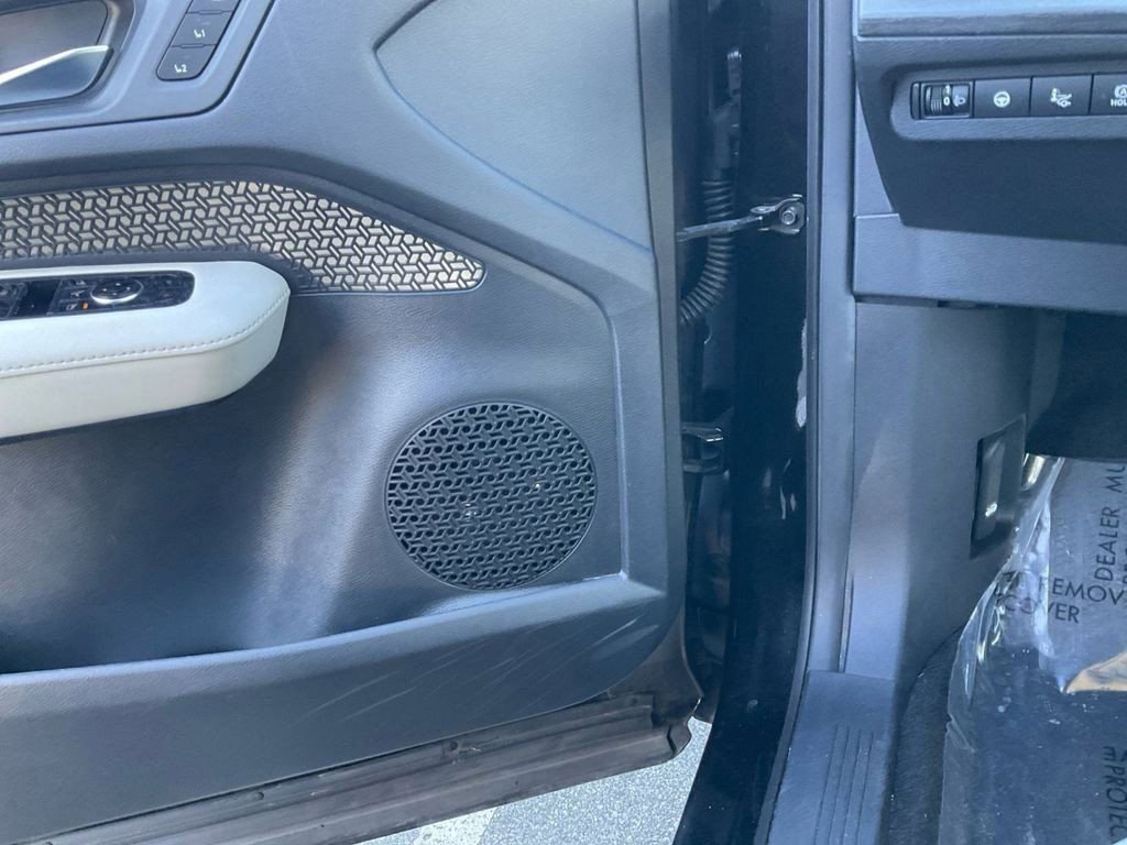 Used 2023 Nissan Ariya FWD image 12