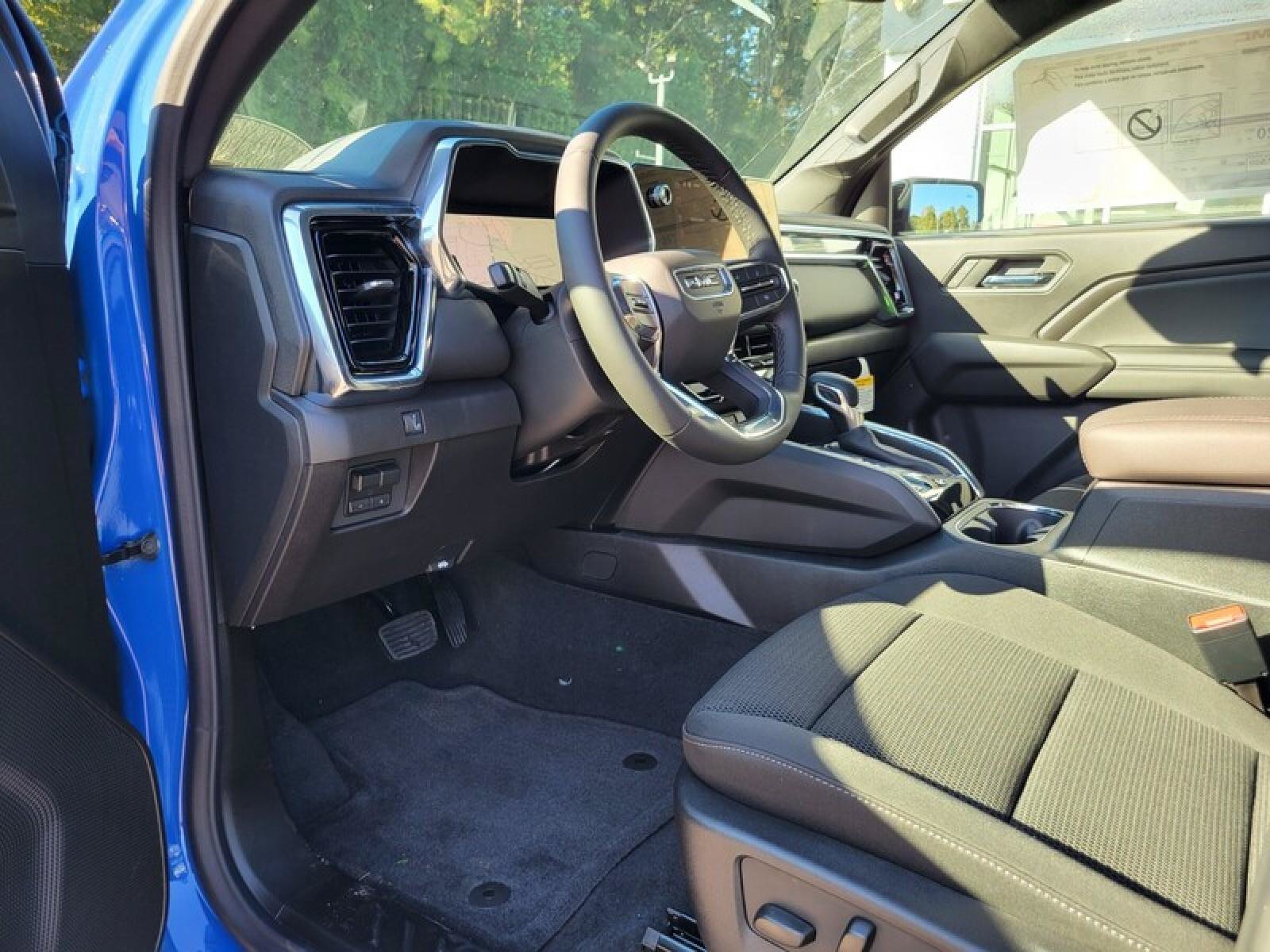 New 2026 GMC Canyon Elevation w/ Convenience Package RWD image 17