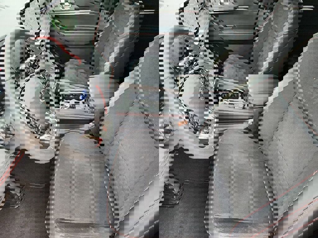 Used 2025 Ford Explorer ST image 9