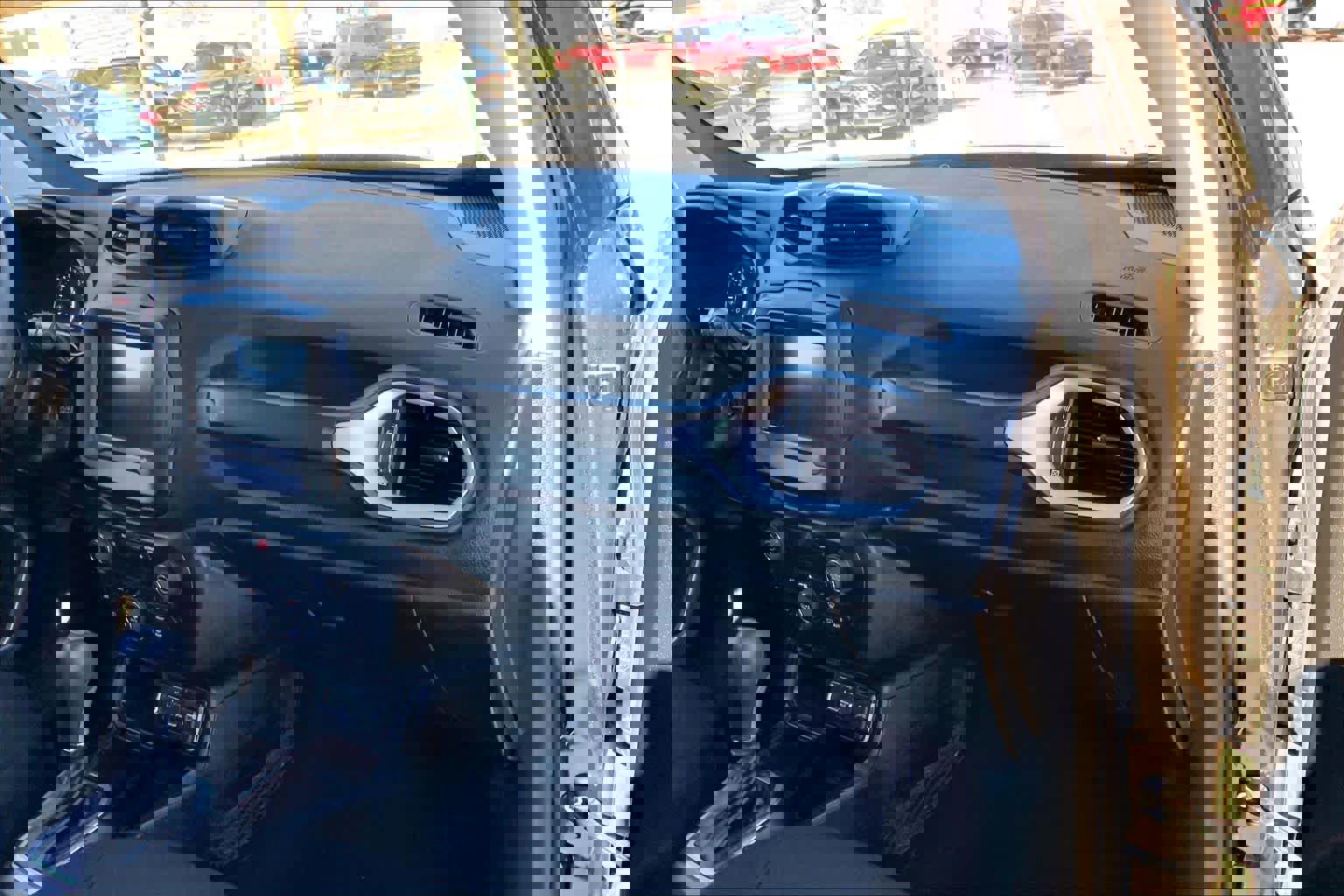 Used 2020 Jeep Renegade Latitude image 19