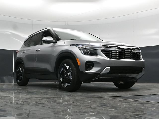 Used 2025 Kia Seltos S FWD image 57