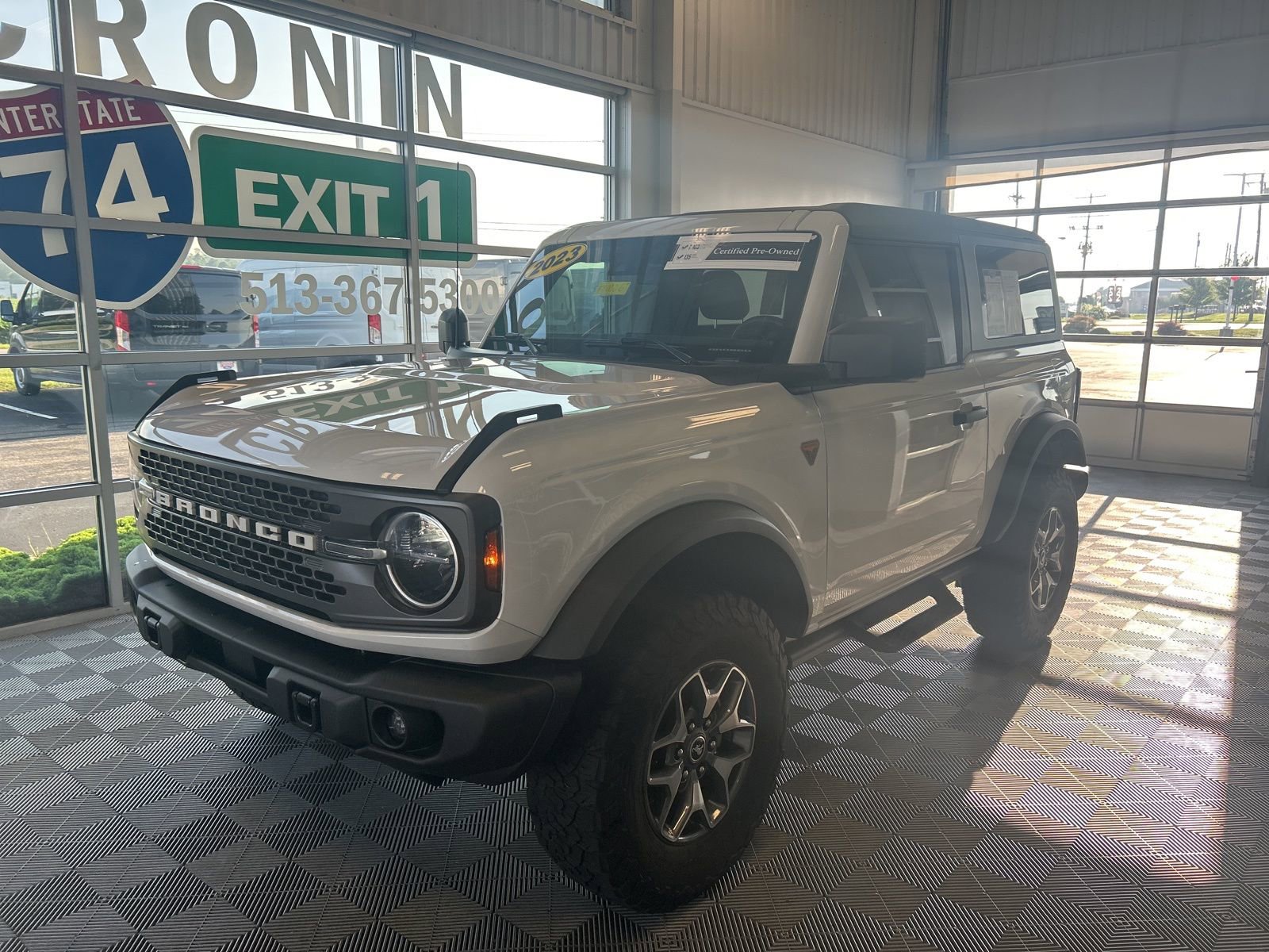 Used 2023 Ford Bronco Badlands image 3