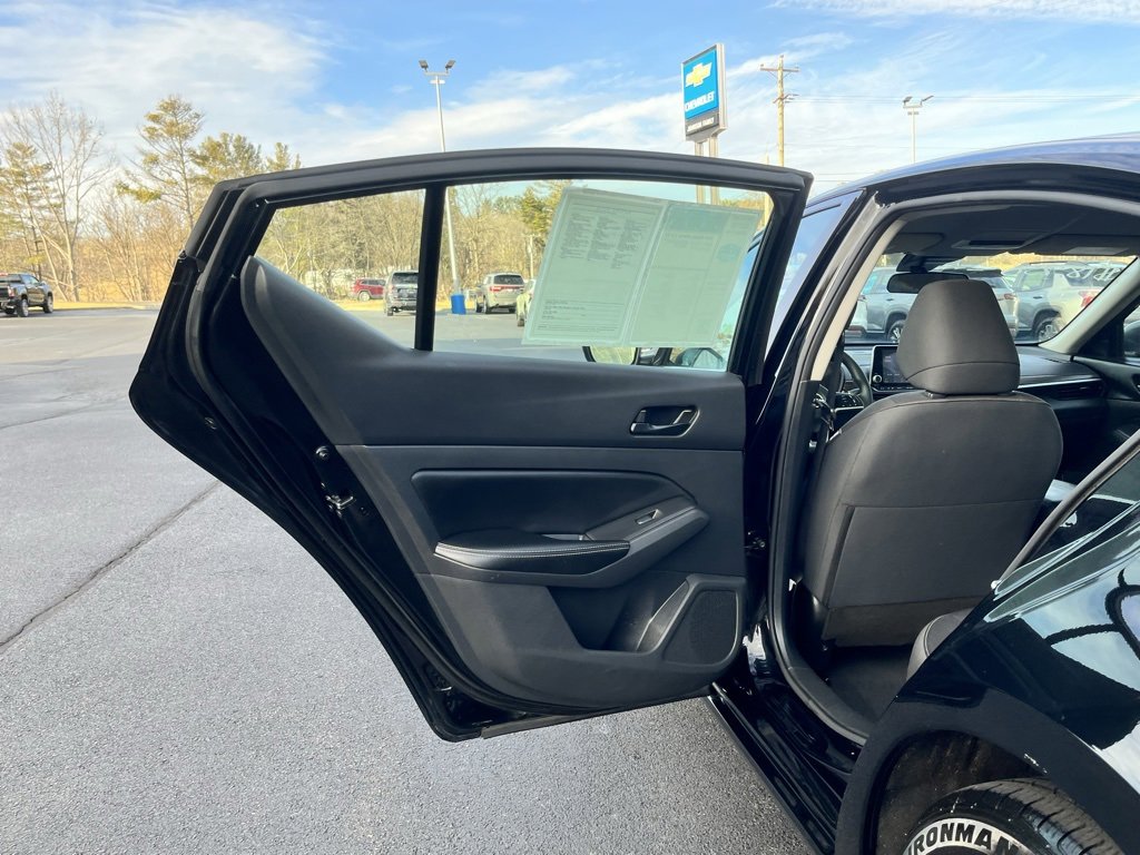 Used 2024 Nissan Altima 2.5 SV image 13