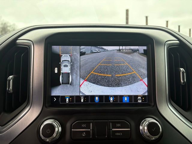 Used 2021 GMC Sierra 3500 SLT w/ SLT Preferred Package image 19