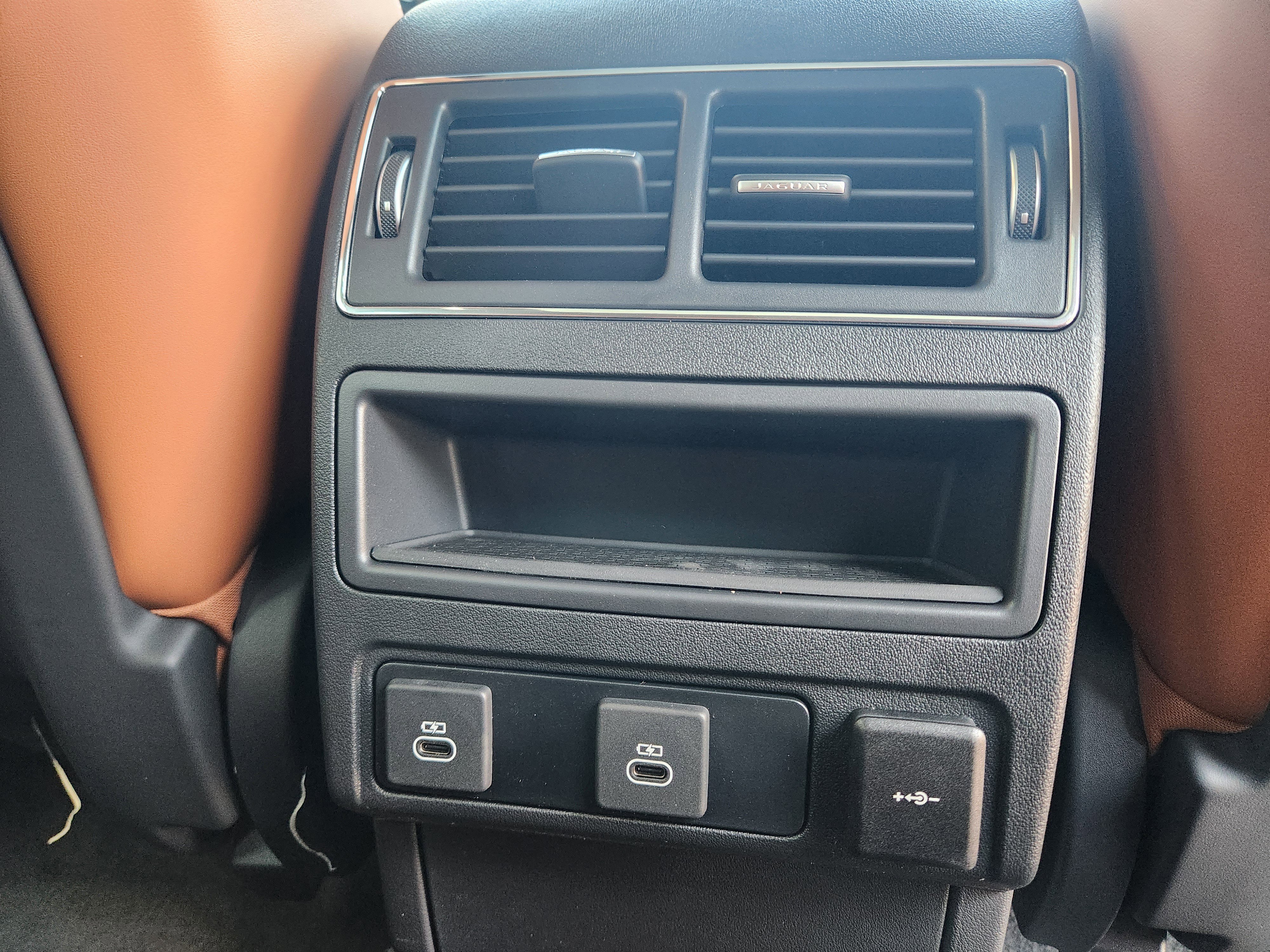 New 2026 Jaguar F-PACE R-Dynamic S image 24