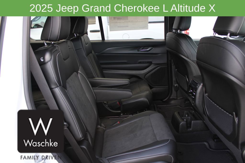 New 2025 Jeep Grand Cherokee L Altitude image 23