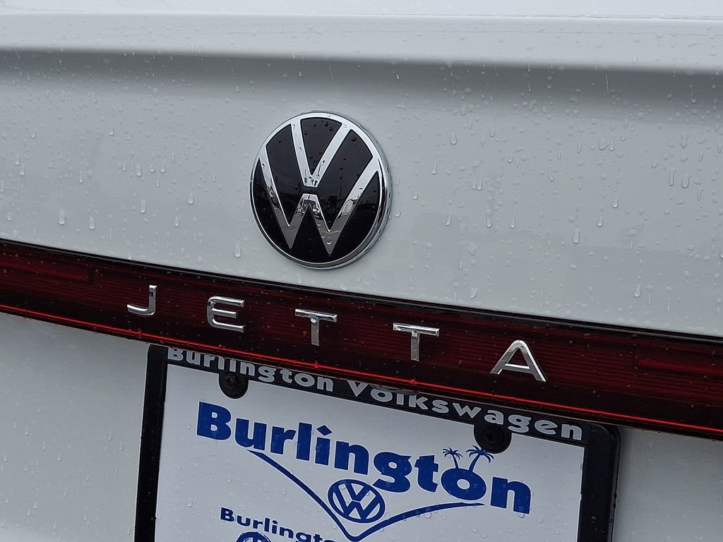 Certified 2025 Volkswagen Jetta Sport image 29