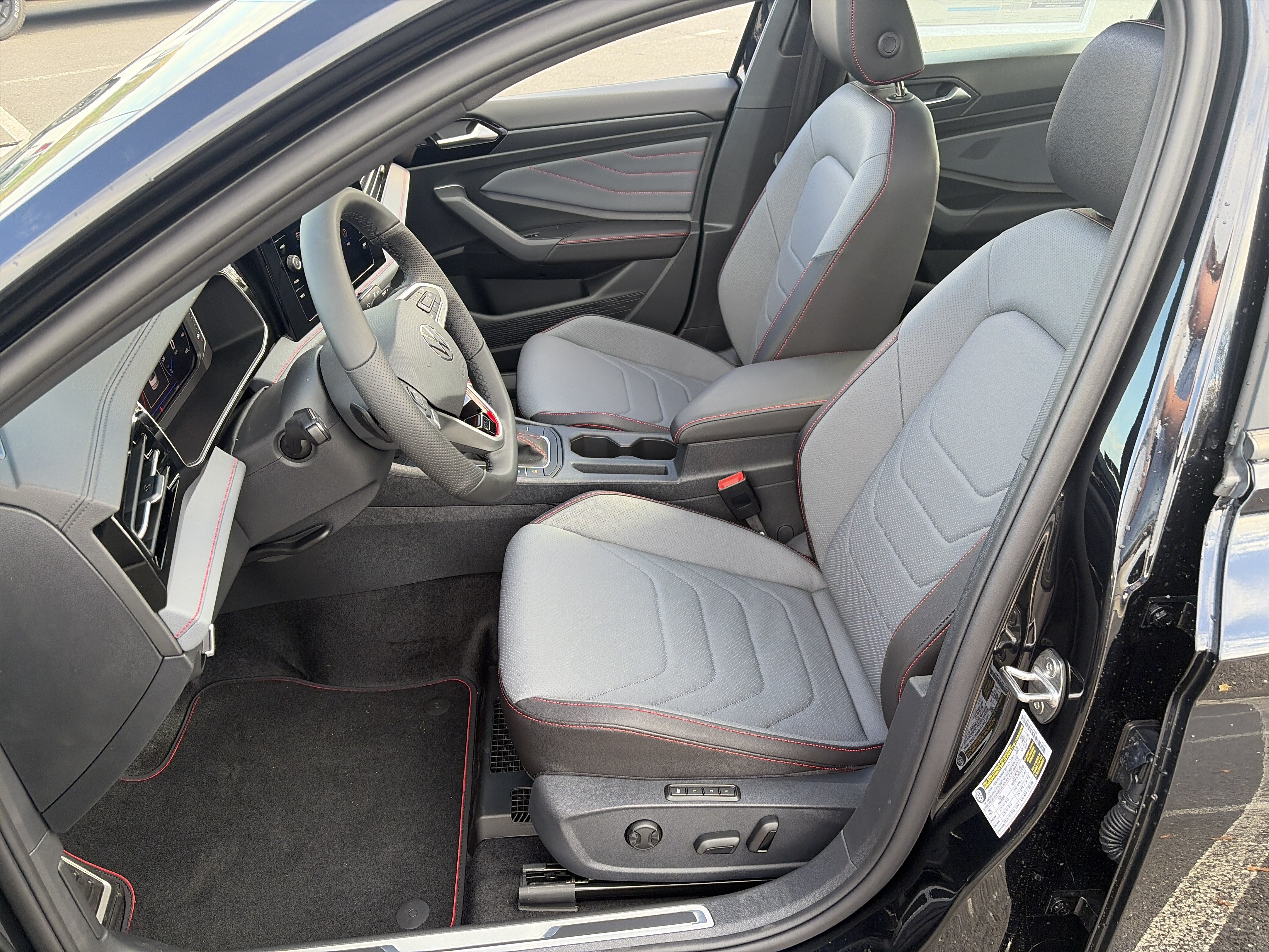 New 2027 Volkswagen Jetta GLI Autobahn FWD image 10
