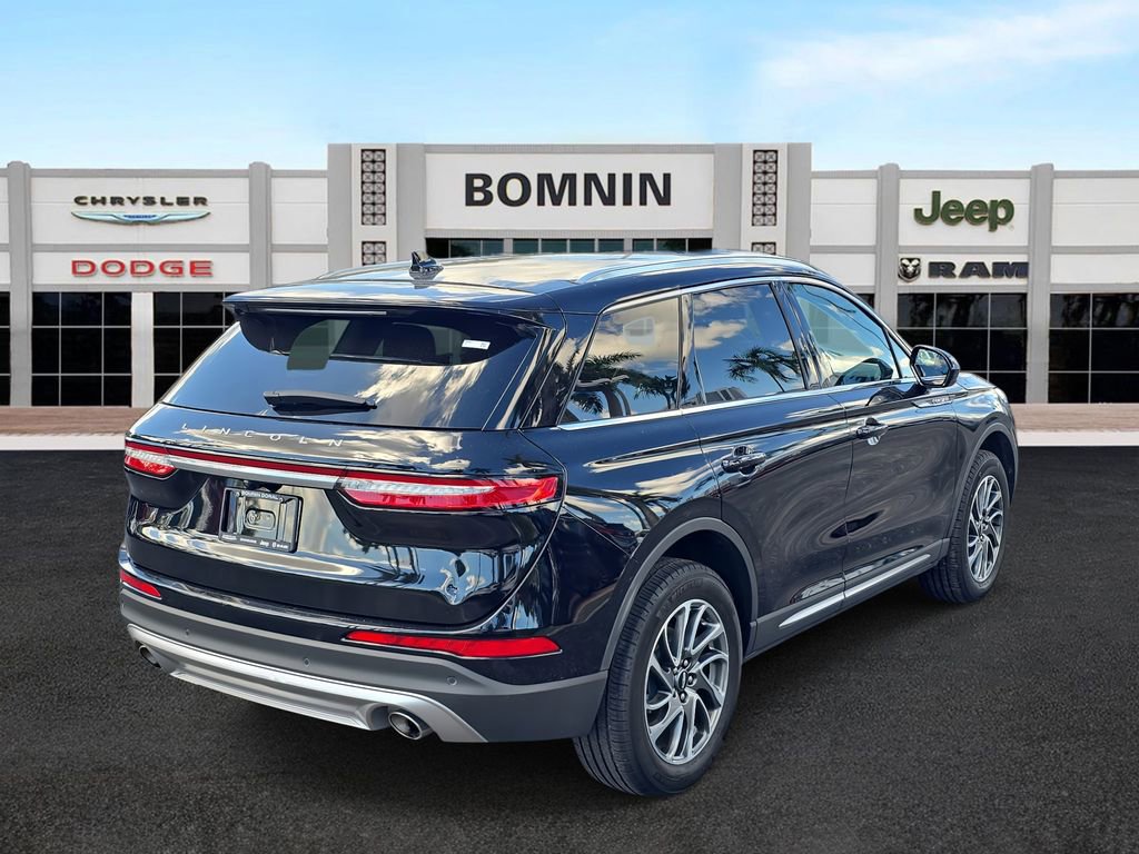 Used 2022 Lincoln Corsair FWD image 3