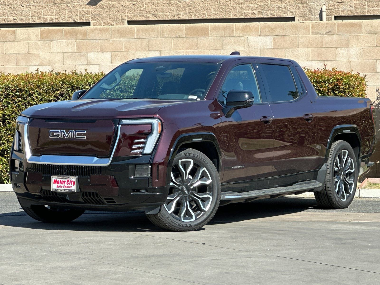 New 2025 GMC Sierra EV Denali image 8