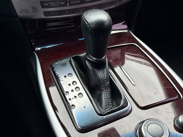 Used 2018 INFINITI Q70 L 3.7 image 19