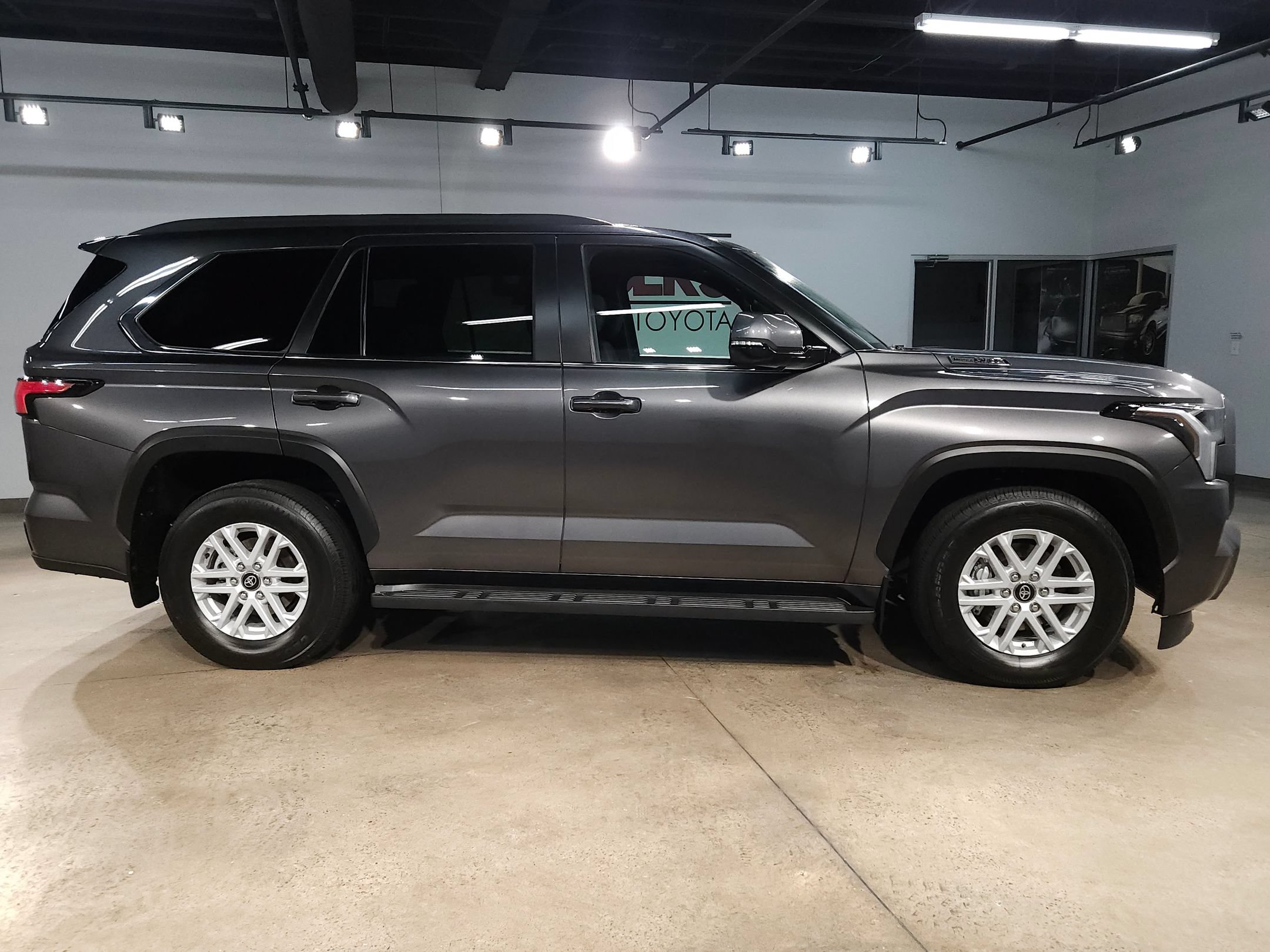 Certified 2025 Toyota Sequoia SR5 AWD/4WD image 8