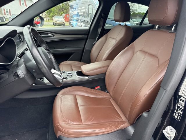 Used 2022 Alfa Romeo Stelvio Ti AWD/4WD image 11