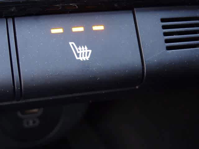 Used 2025 Hyundai Elantra SEL FWD image 40