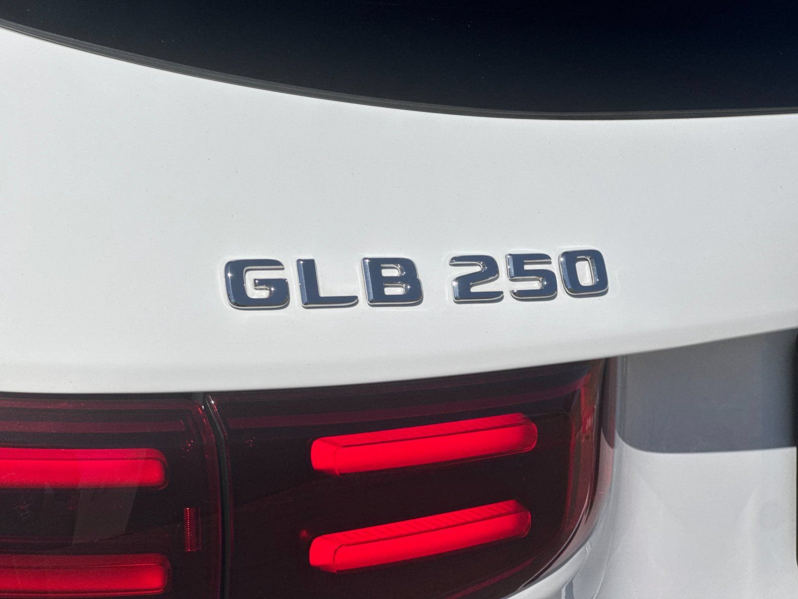 Certified 2026 Mercedes-Benz GLB 250 4MATIC image 26