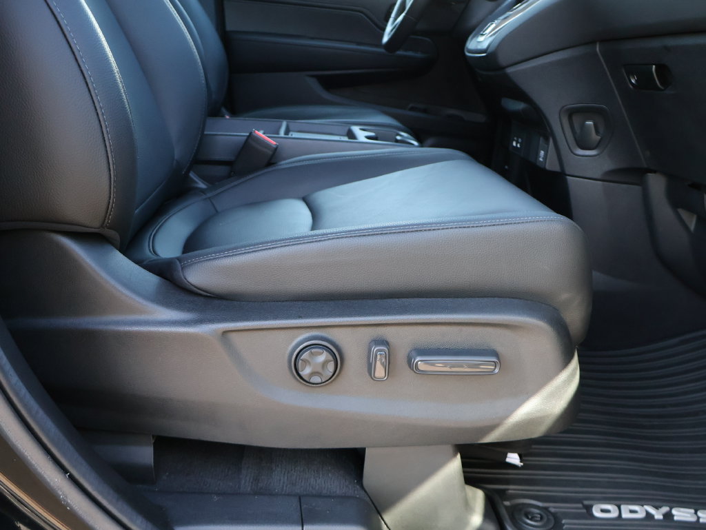 Certified 2025 Honda Odyssey EX-L image 10