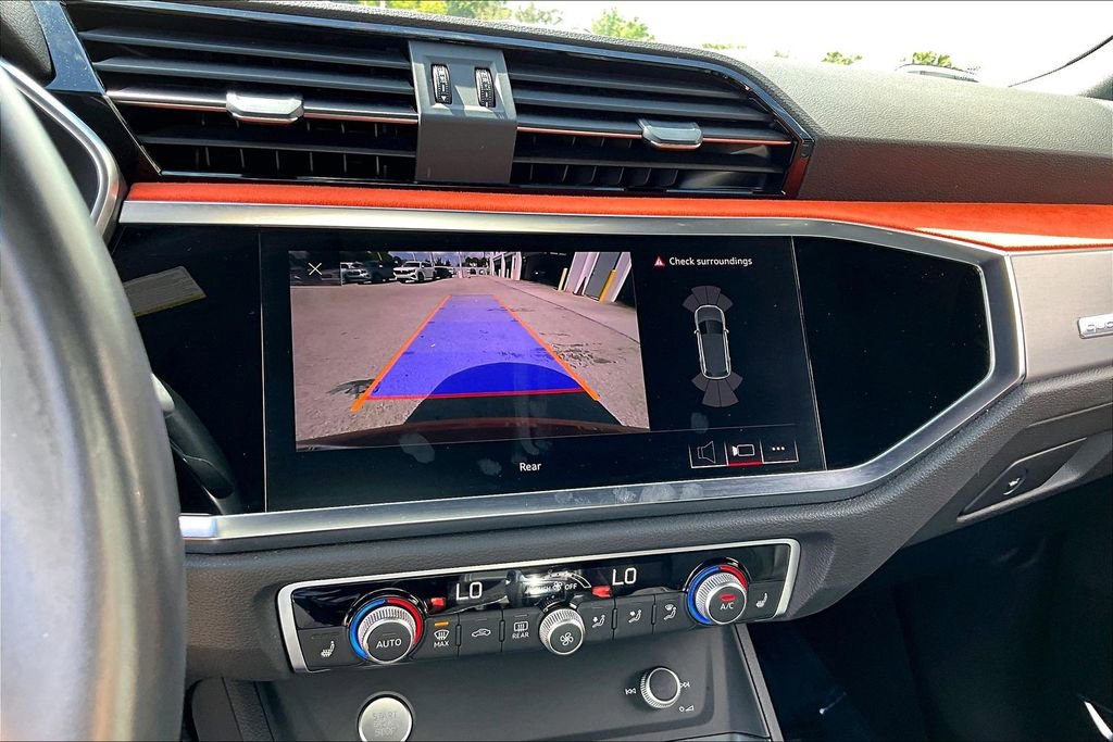 Used 2020 Audi Q3 2.0T Premium Plus w/ Premium Plus Package image 27