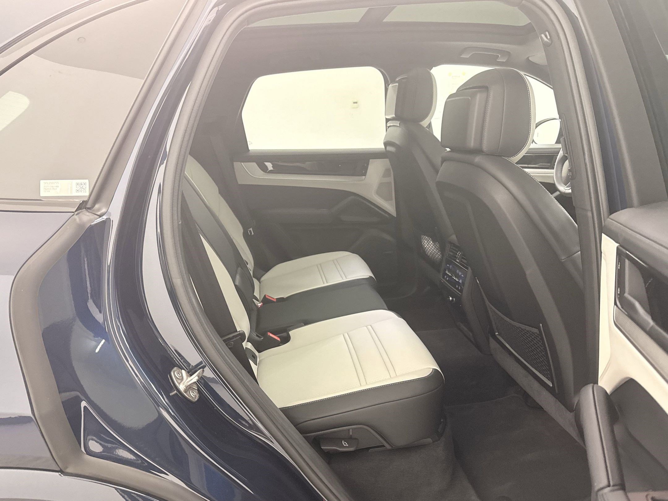 New 2025 Porsche Cayenne image 38