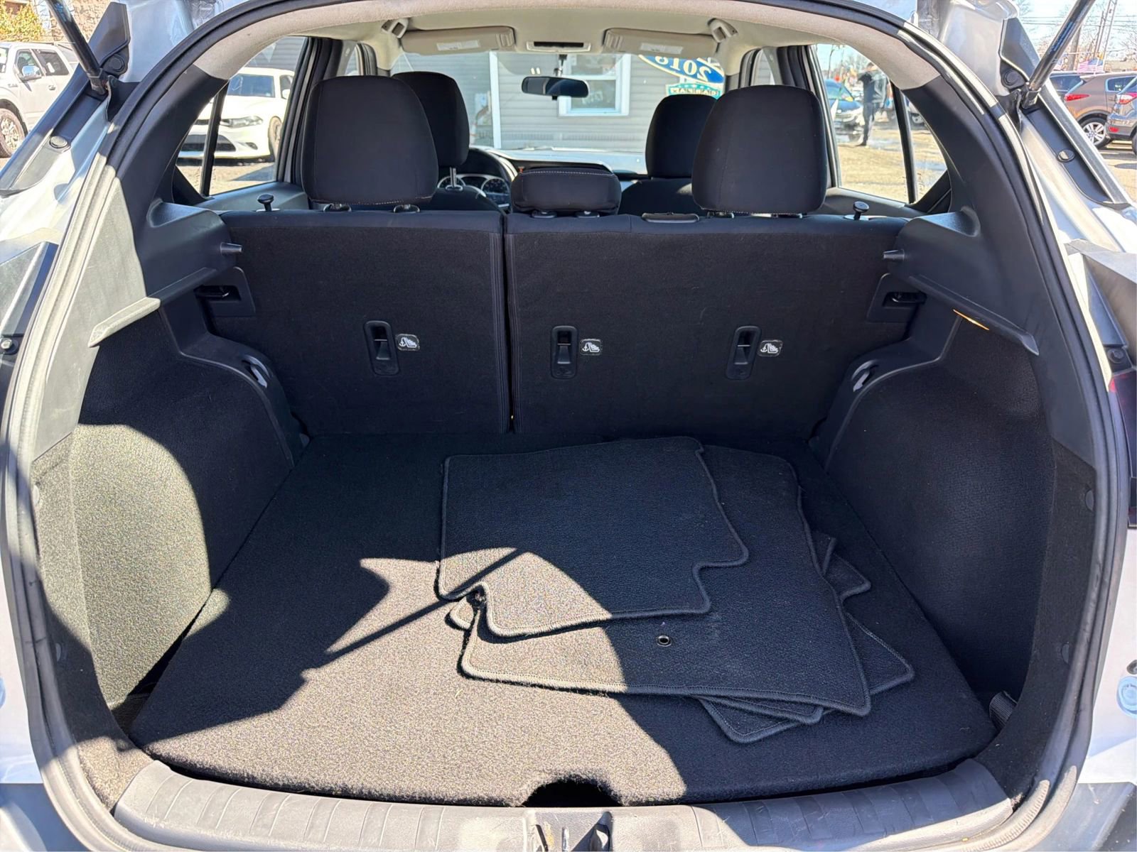 Used 2018 Nissan Kicks S image 11