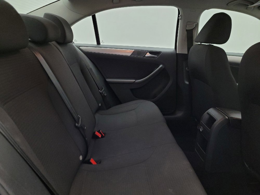 Used 2016 Volkswagen Jetta SE image 19