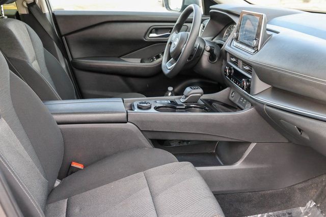 Used 2024 Nissan Rogue SV AWD/4WD image 15