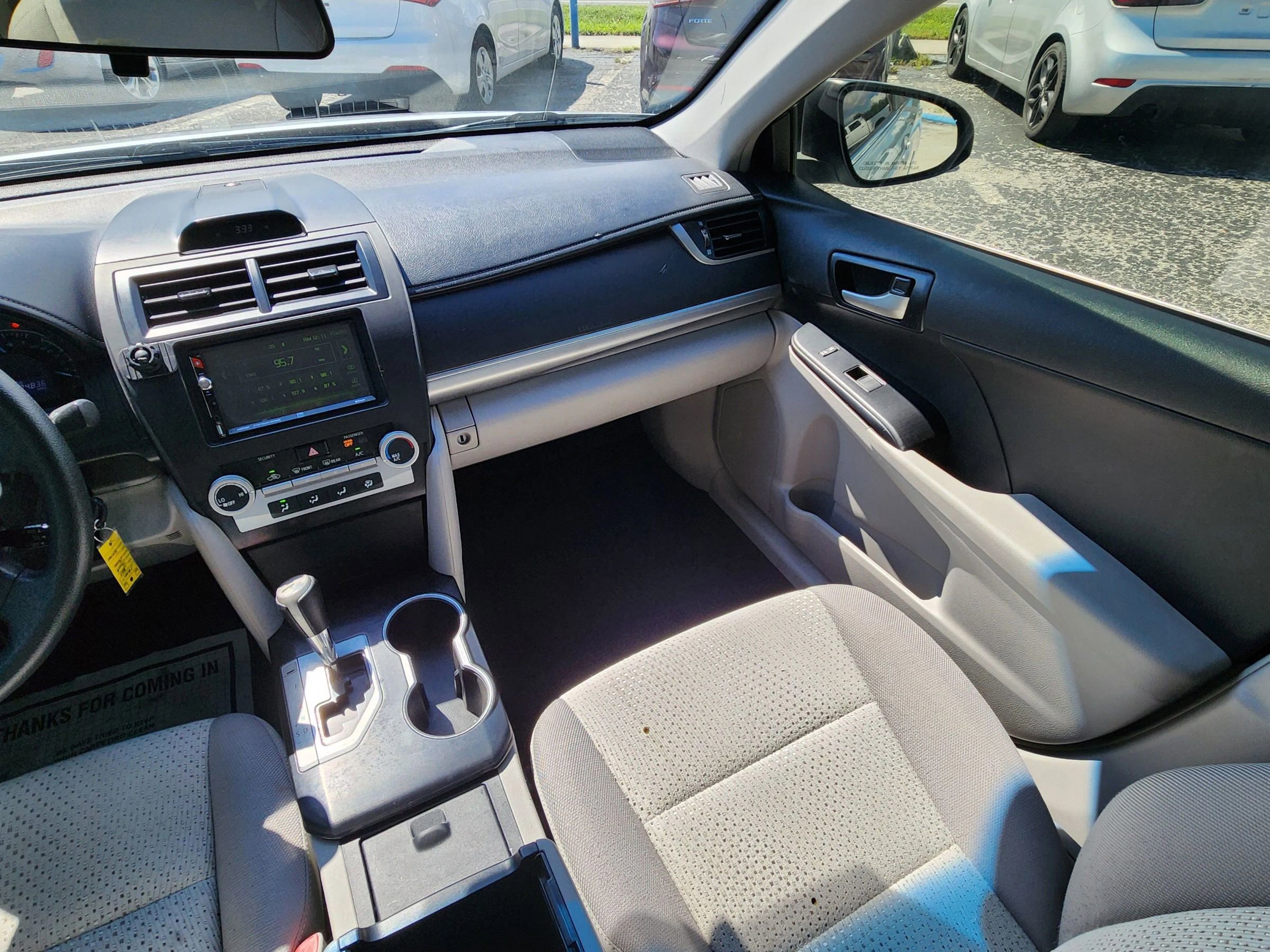 Used 2013 Toyota Camry LE FWD image 15